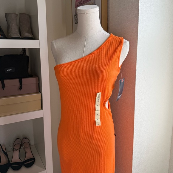New With Tag Orange One Shoulder Midi Dress Size Medium - Picture 4 of 8